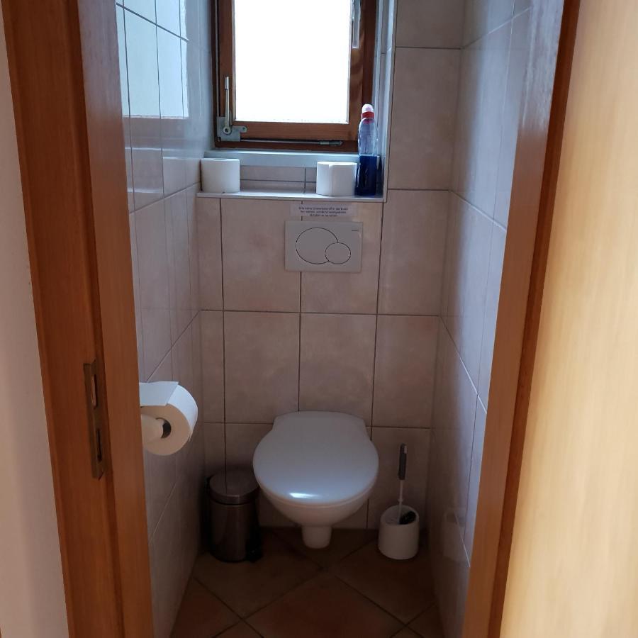 Ferienhaus Rhoenspass Mosbach  Extérieur photo